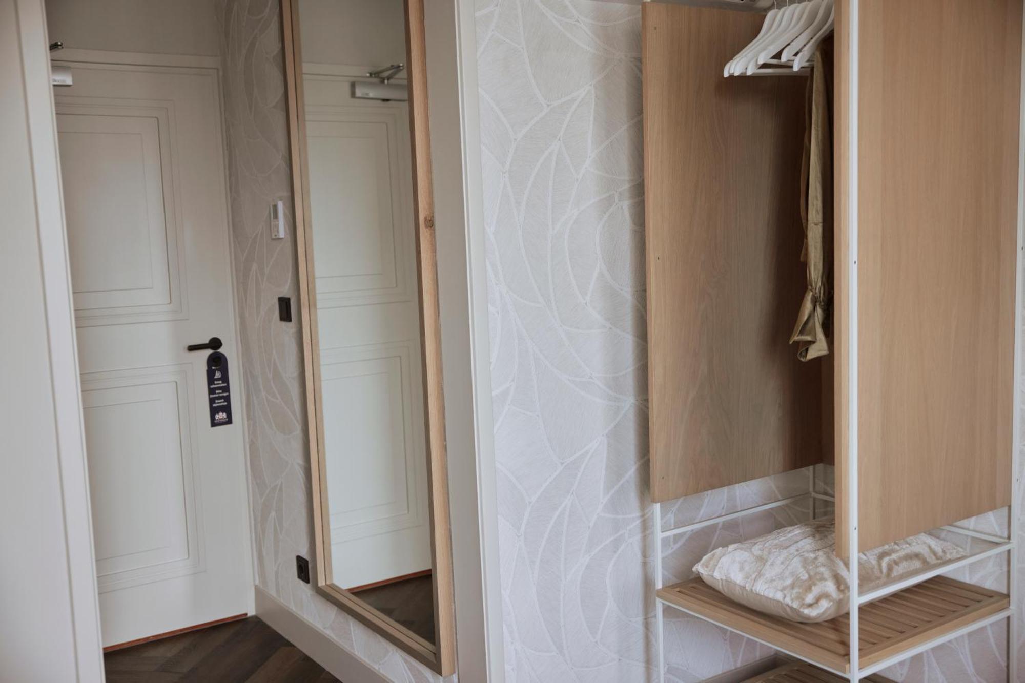 Hotel Oostergoo Grou Habitación foto